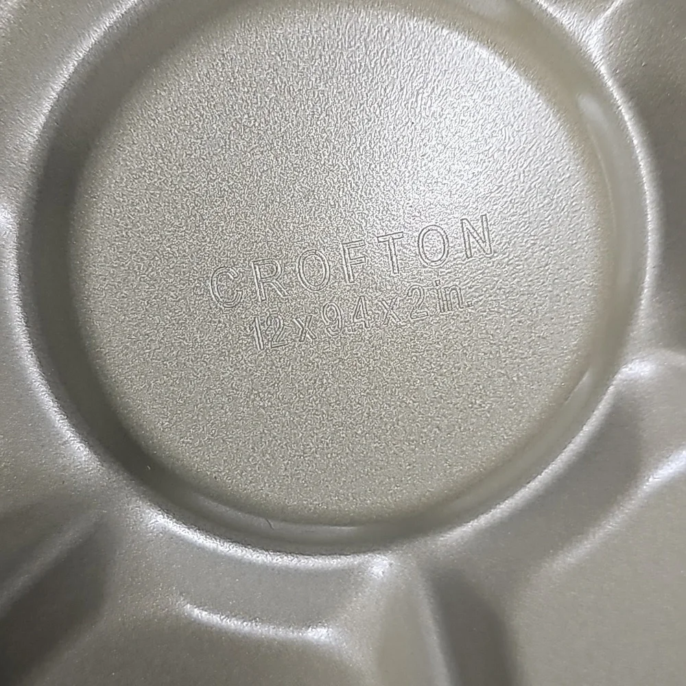 Crofton Flower Cake Pan